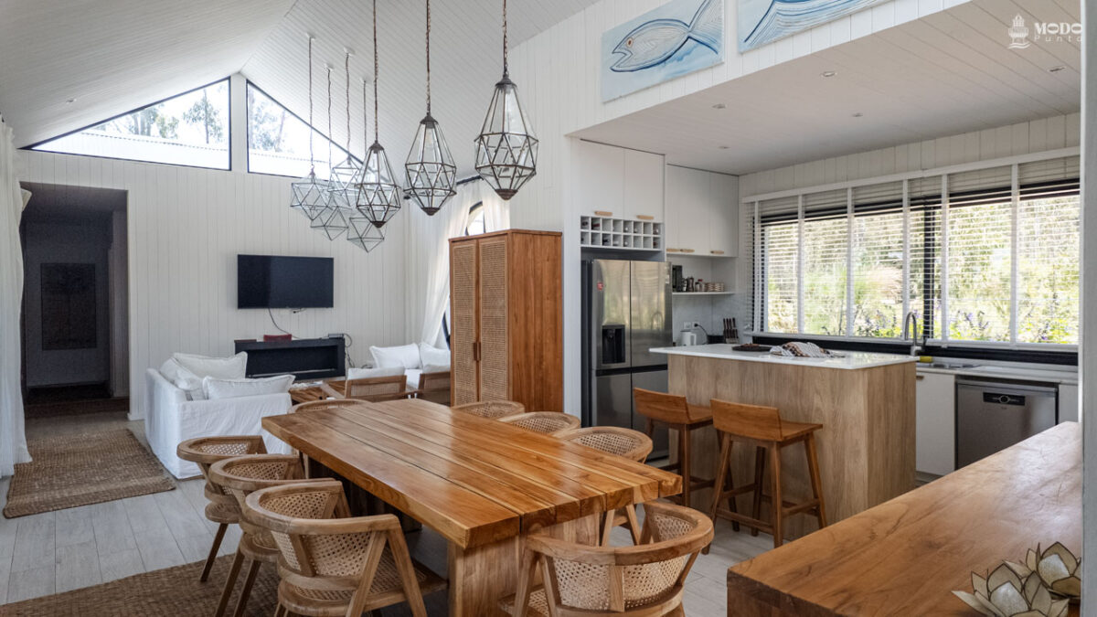Casa en Puerto Quetzal con muelle propio y 6 dormitorios