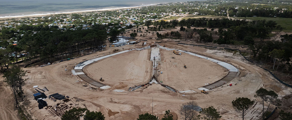 La piscina con olas asegura surf todos los días y posibilidad de renta anual.