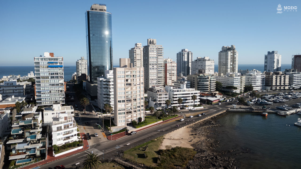 Con el WTC Punta del Este como referencia, la ciudad fortalece un polo corporativo que atrae empresas globales y capital internacional, apalancado en beneficios fiscales.