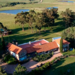 Exclusive 5-hectare maritime estate in José Ignacio with ocean views, 7 bedrooms, guest house, pool, and full privacy. Prime location near La Huella.