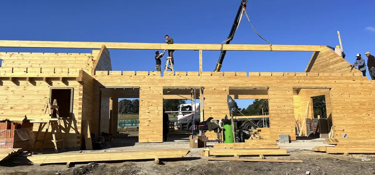 Sistema constructivo en madera maciza en Uruguay: eficiencia y diseño premium | Madera X