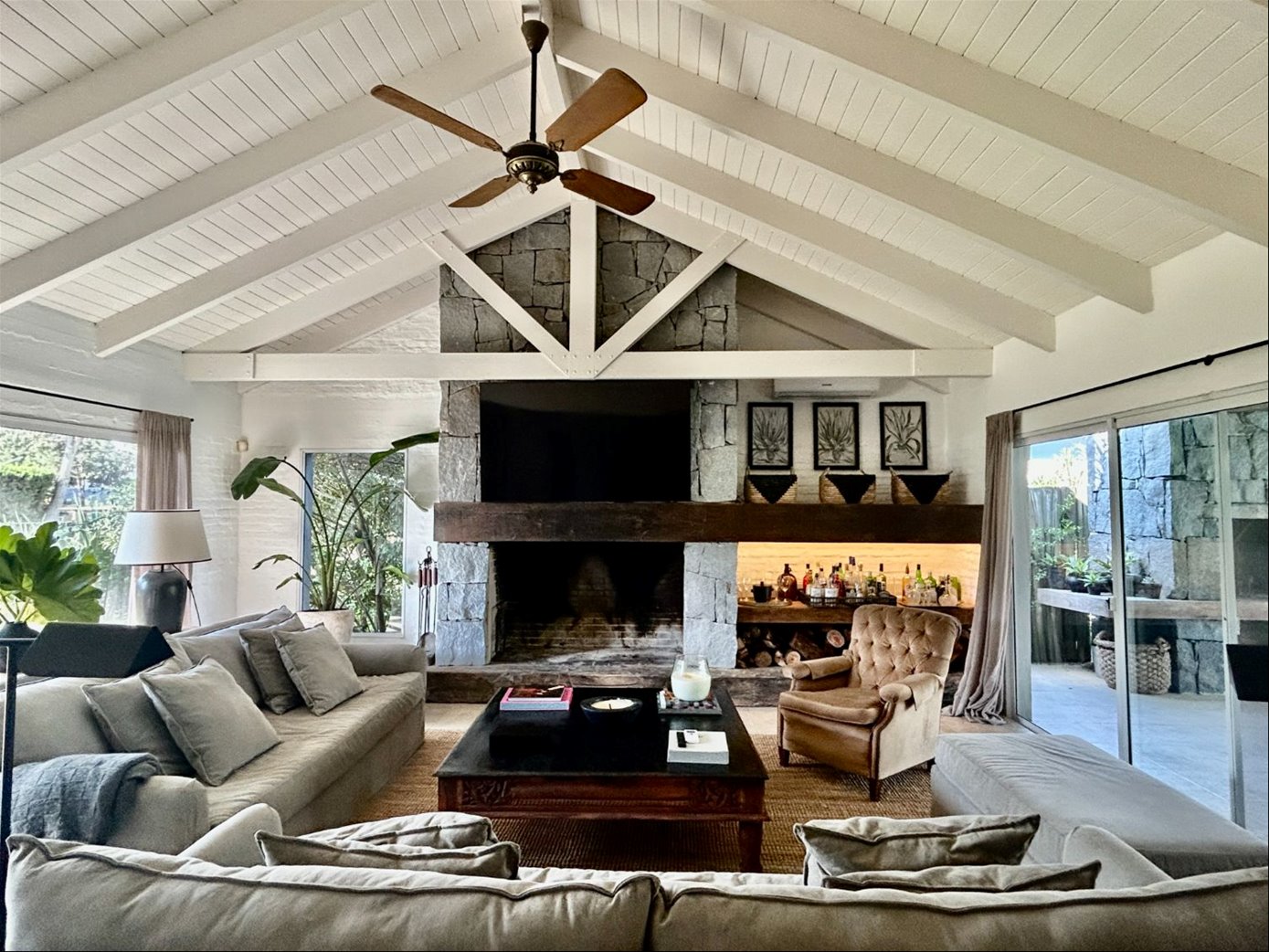 Casa de quatro dormitórios em Pinar del Faro, no entorno de José Ignacio. Preço: USD 1.300.000.