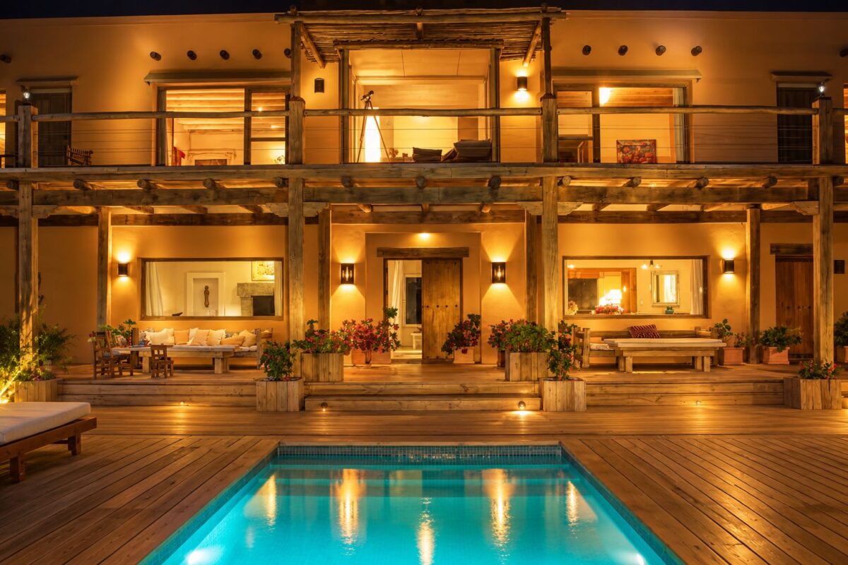 Alquiler de Casa en El Chorro con Vista al Mar y Jacuzzi